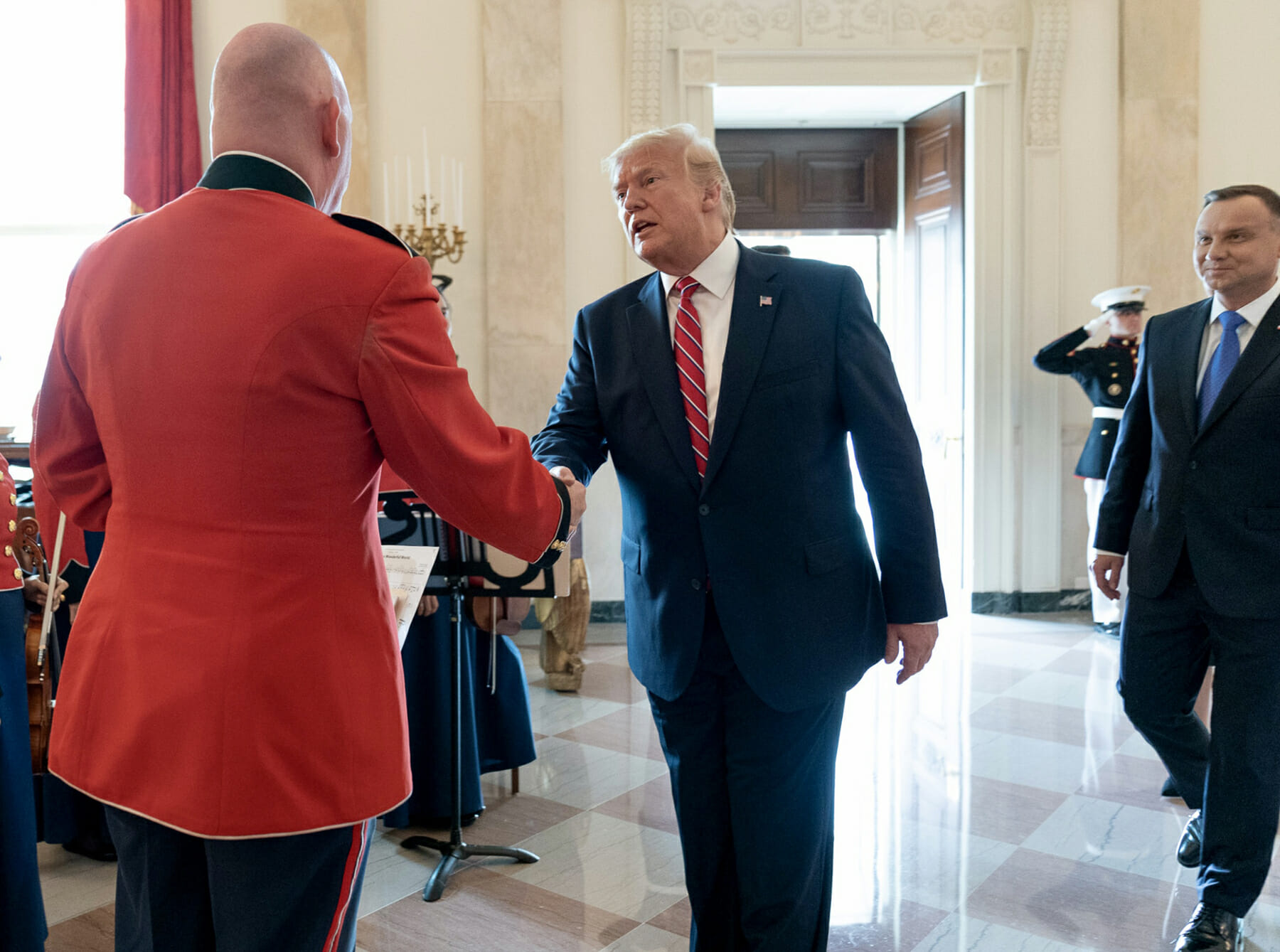 Peter Wilson shakes hands with president Donald Trump in the White House