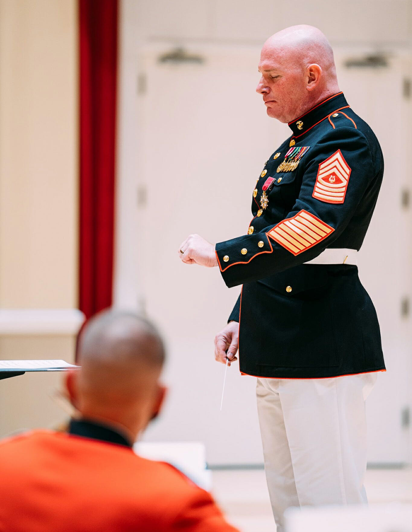 Peter Wilson conducts the U.S. Marine Corps Orchestra
